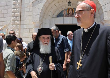 بعد عودته من غزة.. بطريرك اللاتين بالقدس يندد بتجويع الفلسطينيين
