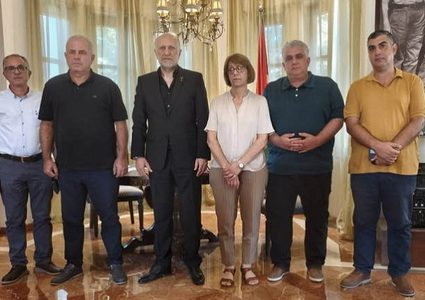 عدد من الجاليتين العربية والفلسطينية في قبرص يضربون عن الطعام رفضا لحرب التجويع