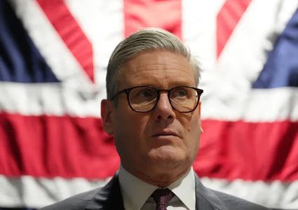 أكثر من ١٠٠ نائب بريطاني يطالبون ستارمر بالاعتراف بدولة فلسطين