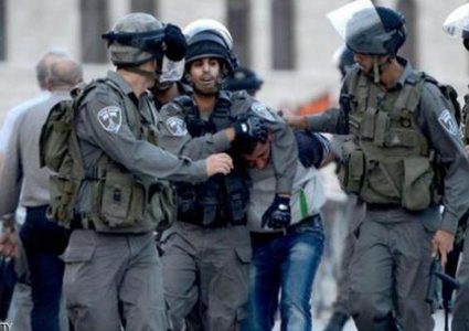 قوات الاحتلال تعتقل شابا من بيت لحم