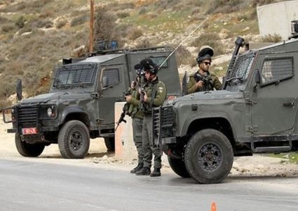 الاحتلال ينصب حاجزًا عسكريًا شرق طولكرم ويواصل عدوانه لليوم الـ181