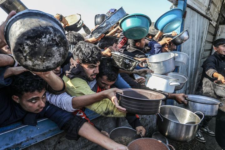 "شؤون اللاجئين" تطالب بعقوبات دولية على الاحتلال لوقف المجاعة وإنهاء حرب الإبادة