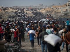 الصليب الأحمر يدعو إلى التحرك العاجل لوقف المعاناة المتفاقمة في قطاع غزة