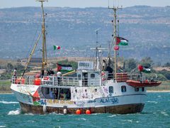 "الإعلامي الحكومي" يطالب بحماية دولية للقوافل الإنسانية