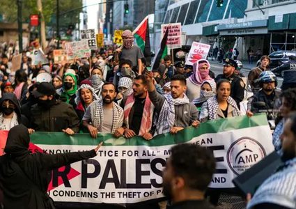 مئات المتظاهرين في نيويورك يطالبون بوقف "الإبادة والتجويع" في غزة