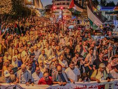 عشرات الآلاف من اهلنا في المغرب  خرجوا الليلة في تظاهرات ضخمة نصرة لغزة وشعبها