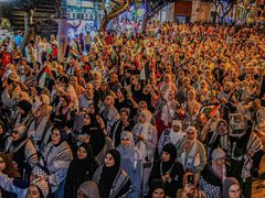 عشرات الآلاف من اهلنا في المغرب  خرجوا الليلة في تظاهرات ضخمة نصرة لغزة وشعبها