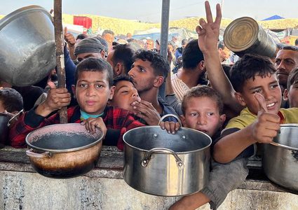 منظمات أممية تحذر: مليون امرأة وطفلة في غزة يواجهن المجاعة