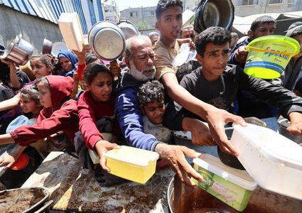 وفاة شاب في رفح بسبب المجاعة في غزة