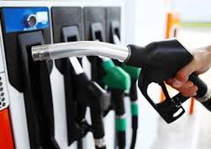 أسعار المحروقات والغاز لشهر آب: انخفاض البنزين وارتفاع السولار