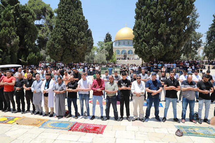 ٤٠ الفا يؤدون صلاة الجمعة في المسجد الأقصى