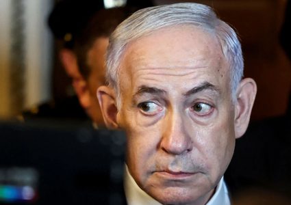 نتنياهو "الإنجليزي" يختلف عن نتنياهو "العبري"... هكذا يخدع العالم!