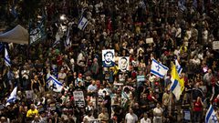 عائلات الأسرى الإسرائيليين بغزة: توسيع الحرب يحكم بالموت على أبنائنا