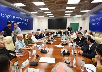 المستوى السياسي يندفع نحو توسيع الحرب والجيش يحذر: الخطر يهدد الأسرى