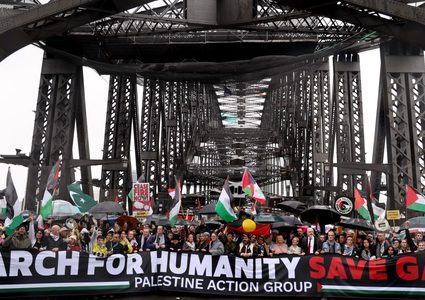 أستراليا.. الآلاف يشاركون في مسيرة دعما للفلسطينيين بسيدني