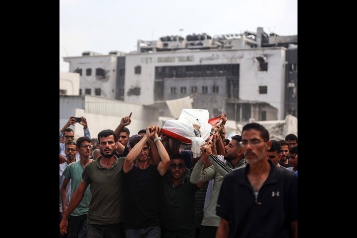 8 شهداء من منتظري المساعدات ومصابون برصاص الاحتلال على شارع صلاح الدين