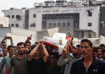 8 شهداء من منتظري المساعدات ومصابون برصاص الاحتلال على شارع صلاح الدين