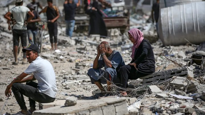 عشرات الشهداء والجرحى في القطاع بالرصاص والجوع في اليوم 141 لعودة الحرب