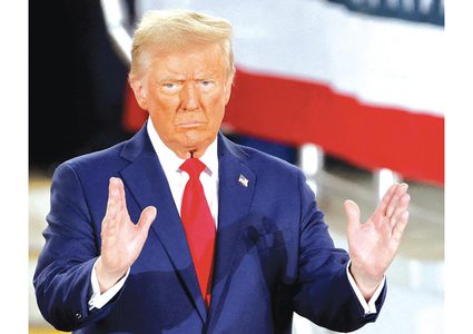 ترامب: على "إسرائيل" أن تطعم الناس في غزة