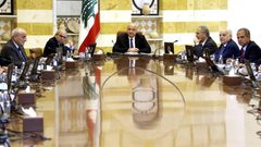 الحكومة اللبنانية تكلف الجيش بخطة لحصر السلاح قبل نهاية العام