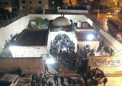 إصابات خلال اقتحام مستوطنين "مقام يوسف" شرق نابلس