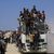 استشهاد 20 مواطنا في انقلاب شاحنة مساعدات فوقهم في غزة