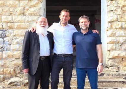 بقيادة سموتريش.. مستوطنون يقتحمون موقع "ترسلة" قرب جبع جنوب جنين