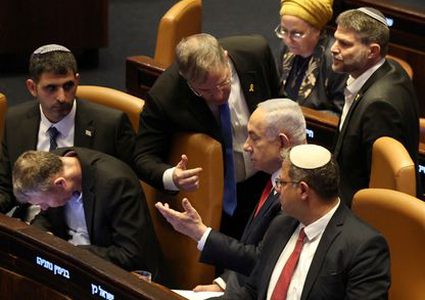 مخاوف إسرائيلية من فشل الأهداف وتصاعد التحذيرات من "انتحار سياسي وعسكري"