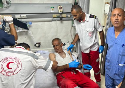 اصابة مسعف في غزة خلال تأديته واجبه الانساني