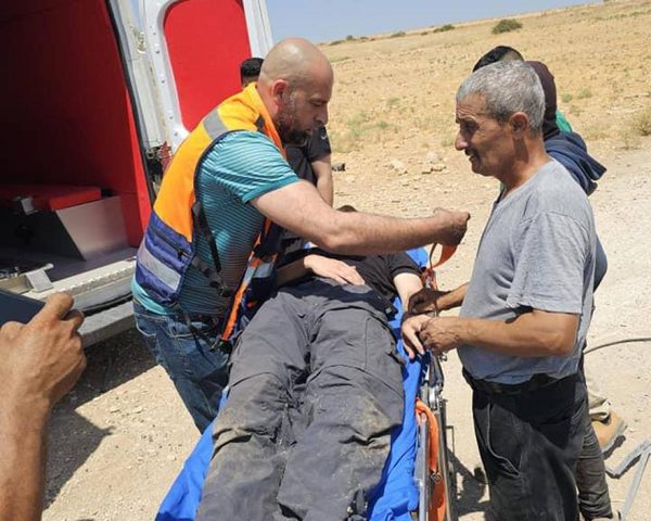 إصابة شاب باعتداء مستوطنين في الأغوار الشمالية