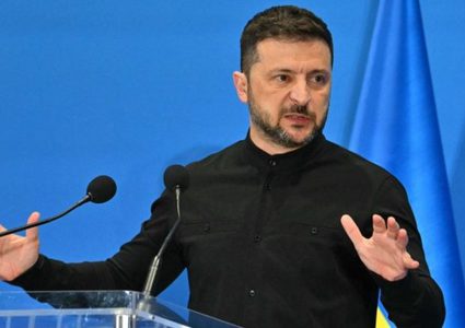 زيلينسكي يدعو حلفاءه إلى مواجهة أي "خداع" روسي