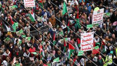 مسيرات يمنية حاشدة دعماً لغزة ورفضاً للتطبيع والمؤامرات الإسرائيلية