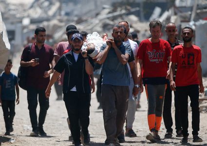 سبعة شهداء من منتظري المساعدات في غزة