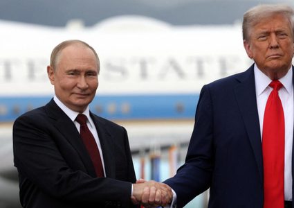 قمة ألاسكا تفتح باب الصفقات .. ترامب يدفع أوكرانيا للتخلي عن دونباس