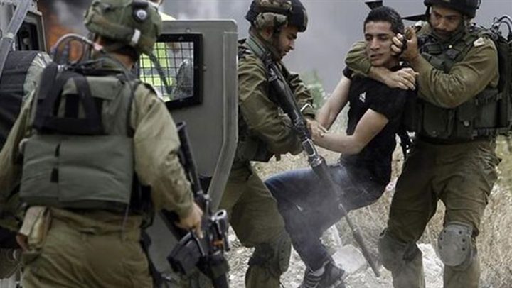 الاحتلال يعتقل 33 عاملاً من قرية أم طوبا جنوب القدس