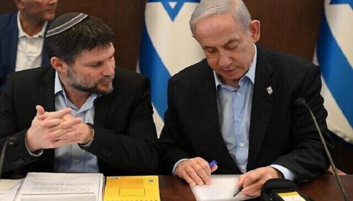 إسرائيل تعمق الحصار المالي على الفلسطينيين باحتجازها أموال "المقاصة" كافة