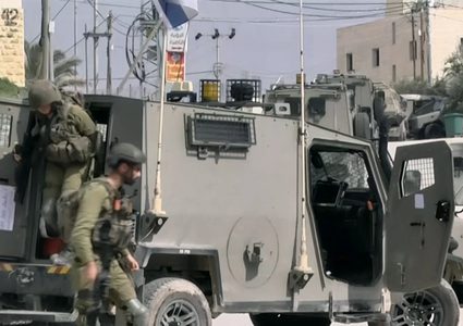 قوات الاحتلال تقتحم بيت فجار وتستولي على سطح بناية