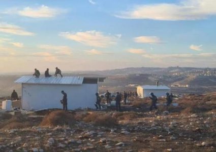 مستوطنون يقيمون بؤرة استيطانية جديدة في عطارة شمال غرب رام الله