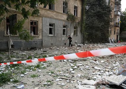 روسيا وأوكرانيا تتبادلان الهجمات بعشرات المسيرات