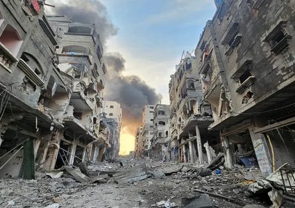 عشرات الشهداء والجرحى وتدمير مربعات سكنية بالقطاع في اليوم 161 لعودة الحرب