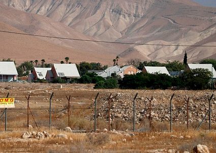 جيش الاحتلال: "الصاروخ" في مستوطنة عتصيون" أنبوب بلاستيكي