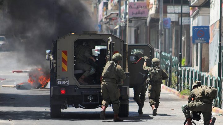 إصابة عدد من المواطنين إثر اعتداء الاحتلال عليهم في إذنا غرب الخليل