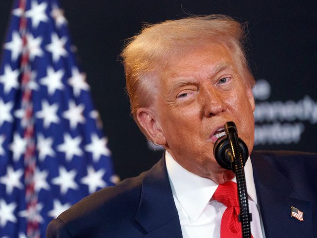 ترامب: نسعى لتطبيق عقوبة الإعدام في قضايا القتل بواشنطن