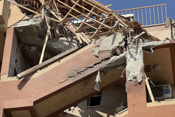 الإعلام الحكومي بغزة يفنّد رواية الاحتلال حول مجزرة مجمع ناصر الطبي