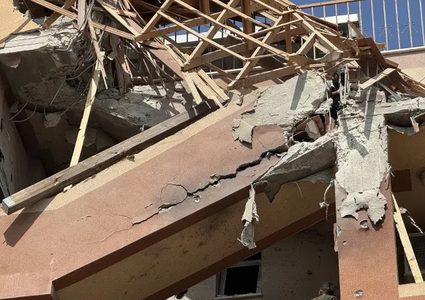 نتائج التحقيق: جيش الاحتلال يزعم أن قصف مستشفى ناصر استهدف "كاميرا لحماس"