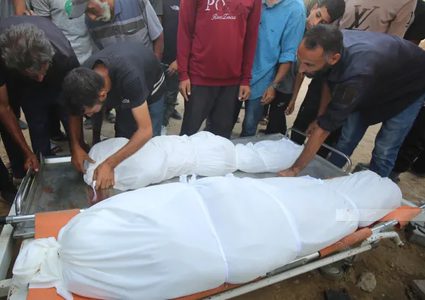 4 شهداء بينهم أم وطفلها في قصف إسرائيلي على غزة