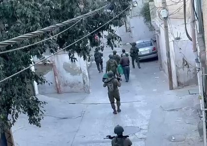 5 إصابات بالرصاص الحي إثر اقتحام الاحتلال مخيم الفوار