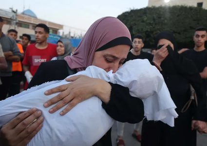 ١٠ شهداء وعدد من الاصابات في قصف الاحتلال حي الصبرة في غزة