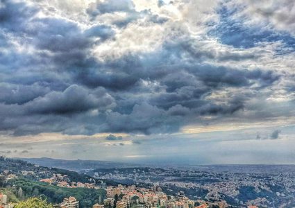 حالة الطقس: غائم جزئيًا إلى صافٍ