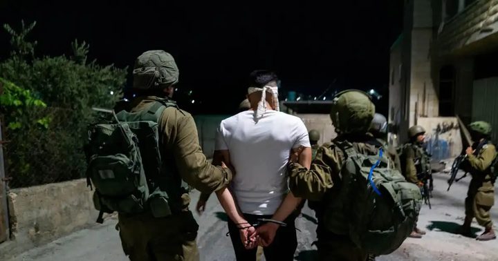 الاحتلال يشن حملة مداهمات واعتقالات بالضفة بينهم رئيس بلدية الخليل